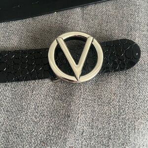 Valentino Black Croc Leather Belt – Silver Designer Buckle – Medium – Like New!